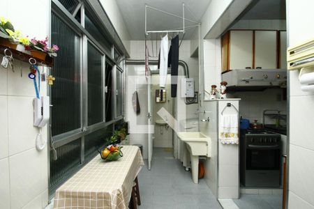 Apartamento à venda com 110m², 3 quartos e 1 vagaÁrea de Serviço