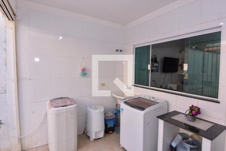 Casa à venda com 200m², 3 quartos e 3 vagas Casa à venda com 200m², 3 quartos e 3 vagasÁrea de Serviço