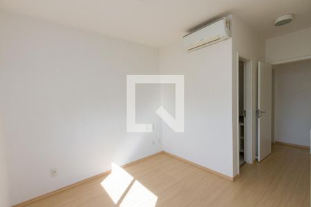 Apartamento à venda com 81m², 2 quartos e 1 vaga Apartamento à venda com 81m², 2 quartos e 1 vagaSuíte