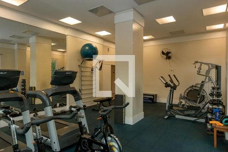 Apartamento à venda com 81m², 2 quartos e 1 vaga Apartamento à venda com 81m², 2 quartos e 1 vagaAcademia