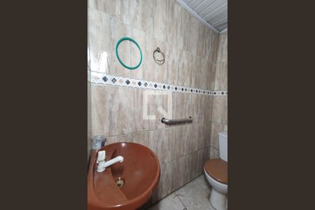Casa à venda com 120m², 3 quartos e 2 vagas Casa à venda com 120m², 3 quartos e 2 vagasBanheiro 2
