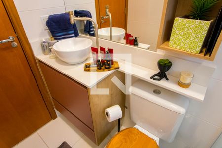 Apartamento à venda com 133m², 3 quartos e 2 vagasBanheiro do quarto 2