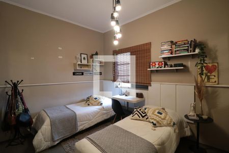 Casa à venda com 178m², 3 quartos e 3 vagasSuíte