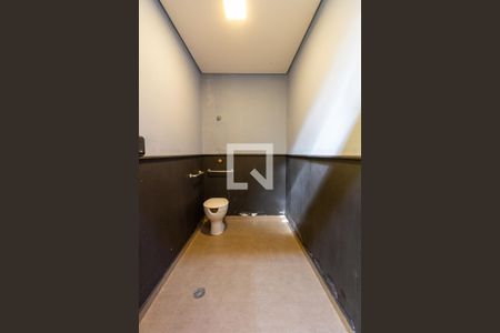 Casa à venda com 600m², 4 quartos e 6 vagas Casa à venda com 600m², 4 quartos e 6 vagasBanheiro PCD