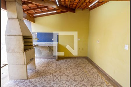 Casa à venda com 600m², 4 quartos e 6 vagas Casa à venda com 600m², 4 quartos e 6 vagasChurrasqueira