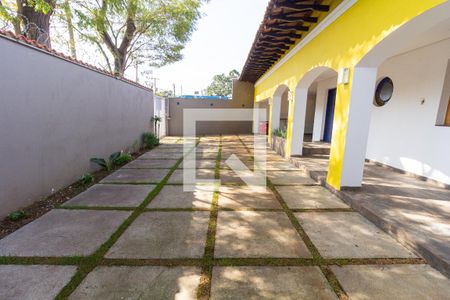 Casa à venda com 600m², 4 quartos e 6 vagas Casa à venda com 600m², 4 quartos e 6 vagasGaragem