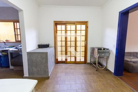 Casa à venda com 600m², 4 quartos e 6 vagas Casa à venda com 600m², 4 quartos e 6 vagasCopa