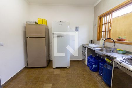 Casa à venda com 600m², 4 quartos e 6 vagas Casa à venda com 600m², 4 quartos e 6 vagasCozinha