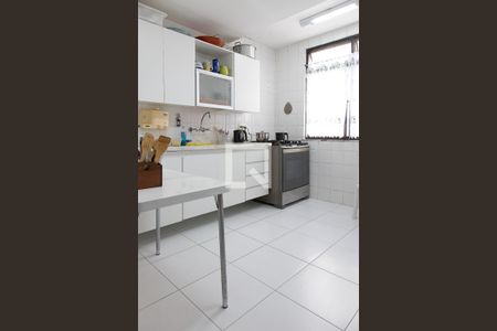 Apartamento para alugar com 98m², 2 quartos e 1 vagaCozinha 