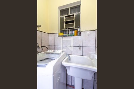 Casa à venda com 270m², 3 quartos e 3 vagas Casa à venda com 270m², 3 quartos e 3 vagasÁrea de Serviço