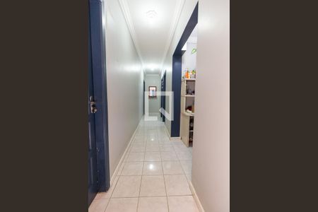 Casa à venda com 270m², 3 quartos e 3 vagas Casa à venda com 270m², 3 quartos e 3 vagasCorredor Quartos