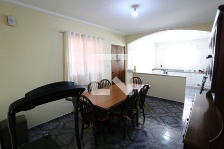 Casa à venda com 190m², 3 quartos e 4 vagasCopa