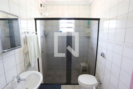 Casa à venda com 190m², 3 quartos e 4 vagasBanheiro da Suíte 2