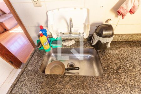 Casa à venda com 110m², 3 quartos e 2 vagas Casa à venda com 110m², 3 quartos e 2 vagasCozinha