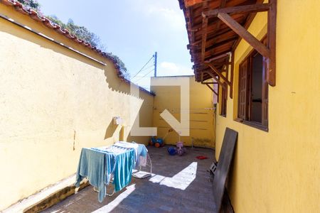 Casa à venda com 110m², 3 quartos e 2 vagas Casa à venda com 110m², 3 quartos e 2 vagasÁrea Externa