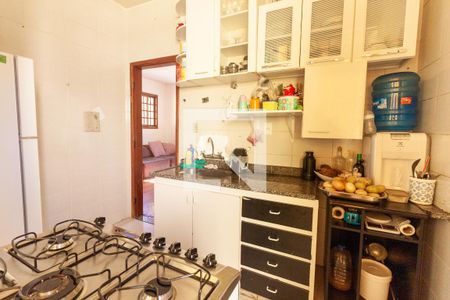 Casa à venda com 110m², 3 quartos e 2 vagas Casa à venda com 110m², 3 quartos e 2 vagasCozinha