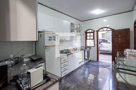 Casa à venda com 250m², 4 quartos e 4 vagasCozinha