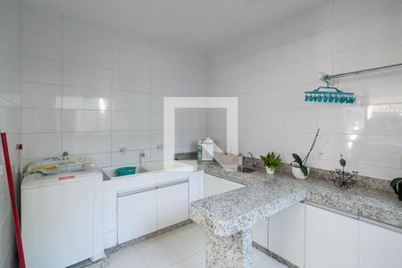 Casa à venda com 250m², 4 quartos e 4 vagasÁrea de serviço 