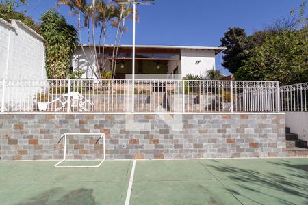 Casa à venda com 250m², 4 quartos e 4 vagasQuadra