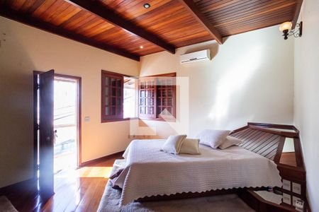 Casa à venda com 250m², 4 quartos e 4 vagasSuíte 3