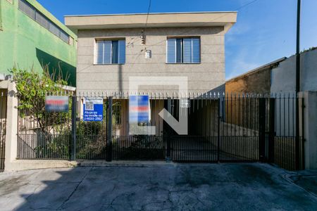 Casa à venda com 36m², 1 quarto e sem vaga Casa à venda com 36m², 1 quarto e sem vagaFachada