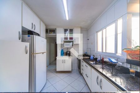 Apartamento à venda com 134m², 2 quartos e 2 vagas Apartamento à venda com 134m², 2 quartos e 2 vagasCozinha