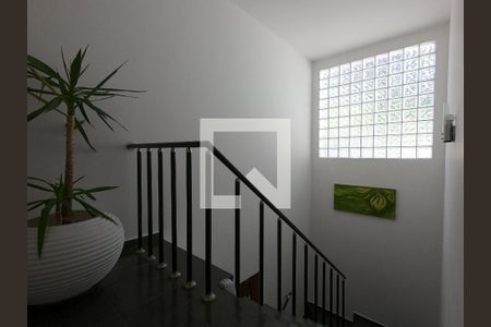 Casa à venda com 280m², 3 quartos e 5 vagasEscada