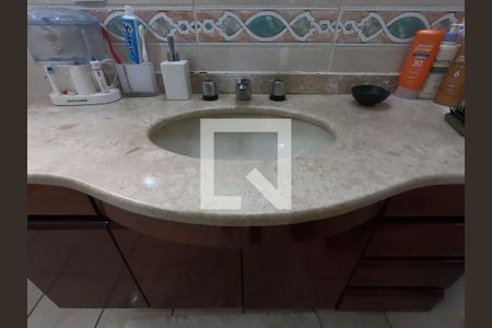 Casa à venda com 280m², 3 quartos e 5 vagasBanheiro da Suíte 1