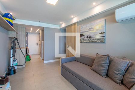 Sala de apartamento à venda com 1 quarto, 50m² em Barra da Tijuca, Rio de Janeiro