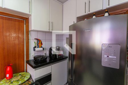 Apartamento à venda com 99m², 4 quartos e 2 vagas Apartamento à venda com 99m², 4 quartos e 2 vagasCozinha