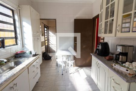 Casa à venda com 456m², 7 quartos e 8 vagasCozinha