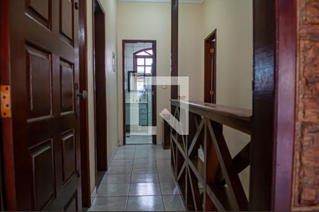 Casa à venda com 270m², 4 quartos e 1 vaga Casa à venda com 270m², 4 quartos e 1 vagacorredor segundo andar