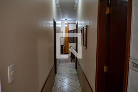 Casa à venda com 270m², 4 quartos e 1 vaga Casa à venda com 270m², 4 quartos e 1 vagacorredor