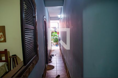 Casa à venda com 270m², 4 quartos e 1 vaga Casa à venda com 270m², 4 quartos e 1 vagacorredor externo