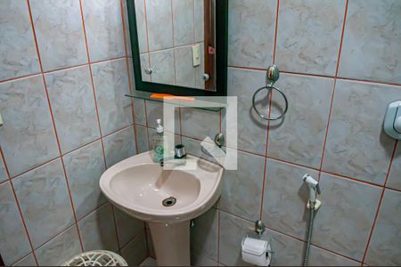 Casa à venda com 270m², 4 quartos e 1 vaga Casa à venda com 270m², 4 quartos e 1 vagabanheiro 1