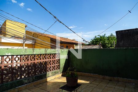 Casa à venda com 78m², 2 quartos e 1 vaga Casa à venda com 78m², 2 quartos e 1 vagaVaranda