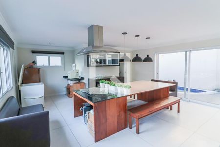 Casa à venda com 490m², 4 quartos e 4 vagas Casa à venda com 490m², 4 quartos e 4 vagasArea Gourmet