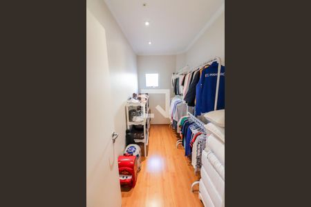 Casa à venda com 490m², 4 quartos e 4 vagas Casa à venda com 490m², 4 quartos e 4 vagasSuite 2