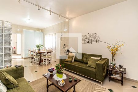 Casa à venda com 150m², 3 quartos e 3 vagasSala/Cozinha