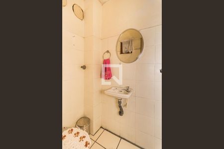 Apartamento à venda com 186m², 4 quartos e 4 vagasBanheiro de Serviço