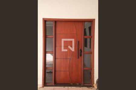 Porta da Sala de casa para alugar com 4 quartos, 275m² em Jardim Cura D’ars, Campinas