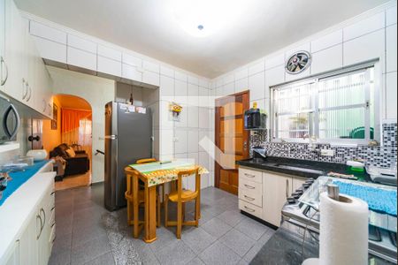Casa à venda com 164m², 3 quartos e 2 vagas Casa à venda com 164m², 3 quartos e 2 vagasCozinha