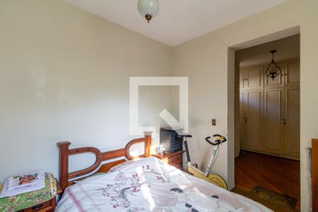 Casa à venda com 493m², 4 quartos e 3 vagas Casa à venda com 493m², 4 quartos e 3 vagasQuarto 1 - Suíte