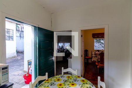 Casa à venda com 493m², 4 quartos e 3 vagas Casa à venda com 493m², 4 quartos e 3 vagasCopa