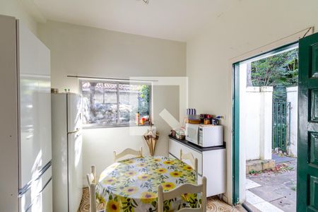 Casa à venda com 493m², 4 quartos e 3 vagas Casa à venda com 493m², 4 quartos e 3 vagasCopa