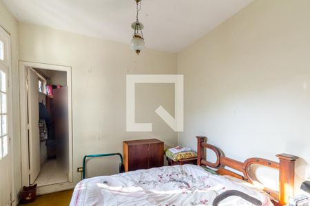 Casa à venda com 493m², 4 quartos e 3 vagas Casa à venda com 493m², 4 quartos e 3 vagasQuarto 1 - Suíte