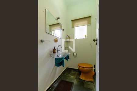 Casa à venda com 493m², 4 quartos e 3 vagas Casa à venda com 493m², 4 quartos e 3 vagasLavabo