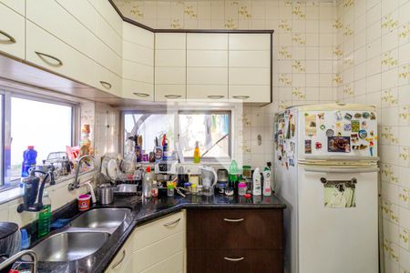 Casa à venda com 493m², 4 quartos e 3 vagas Casa à venda com 493m², 4 quartos e 3 vagasCozinha