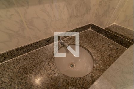 Apartamento à venda com 80m², 2 quartos e sem vaga Apartamento à venda com 80m², 2 quartos e sem vagaBanheiro