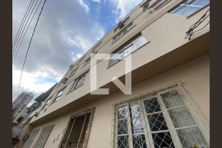 Apartamento à venda com 80m², 2 quartos e sem vaga Apartamento à venda com 80m², 2 quartos e sem vagaFachada